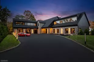 8 Flintlock Ct, Totowa, NJ 07512 - Photo 1