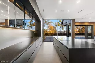 8 Flintlock Ct, Totowa, NJ 07512 - Photo 6