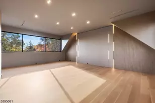 8 Flintlock Ct, Totowa, NJ 07512 - Photo 16