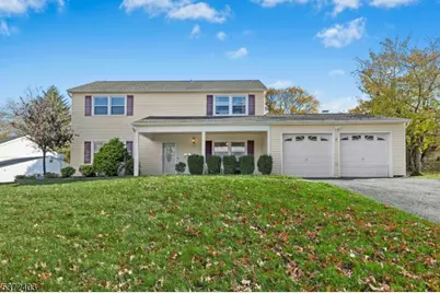 7 Concord Dr, Franklin Township, NJ 08873 - Photo 2