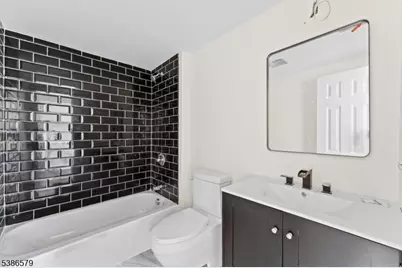 585 McChesney St, Orange, NJ 07050 - Photo 22