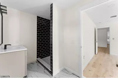 585 McChesney St, Orange, NJ 07050 - Photo 20