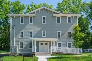 55 Gingerbread Castle Rd, Hamburg, NJ 07419 - Photo 1