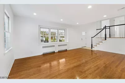 4 Leslie Ave, Florham Park, NJ 07932 - Photo 8