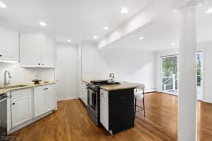 4 Leslie Ave, Florham Park, NJ 07932 - Photo 14