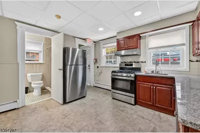 160 Bloomfield Ave, Verona, NJ 07044 - Photo 6