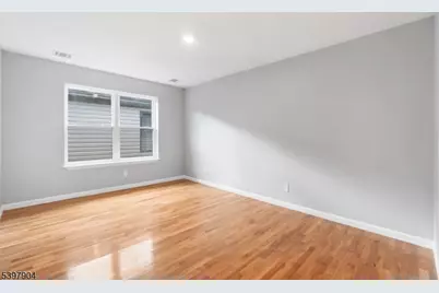 591 S 18th St, Newark, NJ 07103 - Photo 6