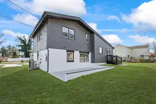 28 Brattle St, Ewing Township, NJ 08824 - Photo 2