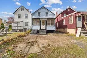 326 Ogden St, Orange, NJ 07050 - Photo 30