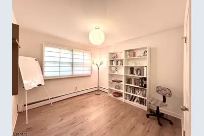 8 New England Dr, Parsippany, NJ 07034 - Photo 18