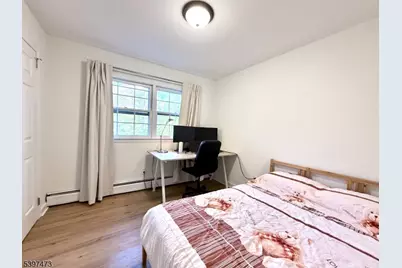 8 New England Dr, Parsippany, NJ 07034 - Photo 16