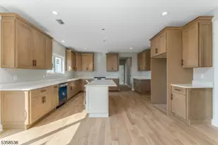 4 Spring Ct, Lopatcong Township, NJ 08865 - Photo 4