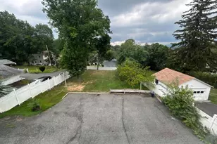 135 W Chrystal St, Dover, NJ 07801 - Photo 26