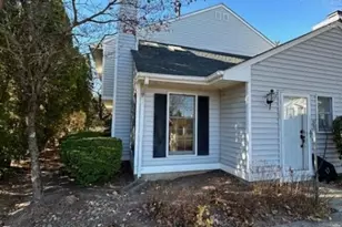 257 Kingbird Ct, Readington, NJ 08887 - Photo 2