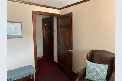 84 Park Ave, Flemington, NJ 08822 - Photo 2