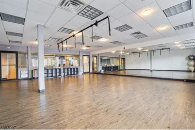 10 E Willow St, Millburn, NJ 07041 - Photo 22