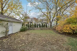 337 Diamond Bridge Ave, Hawthorne, NJ 07506 - Photo 36