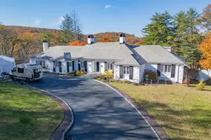 18 Pepperidge Tree Terrace, Kinnelon, NJ 07405 - Photo 2