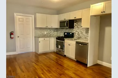 196-198 Burgess Pl #4, Passaic, NJ 07055 - Photo 4