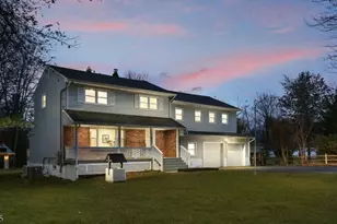 91 Hillcrest Rd, Warren Township, NJ 07059 - Photo 2