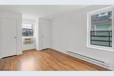 377 Park St, Hackensack, NJ 07601 - Photo 12