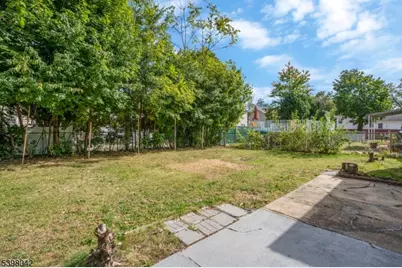 16 Pleasant Ave, Belleville, NJ 07109 - Photo 32