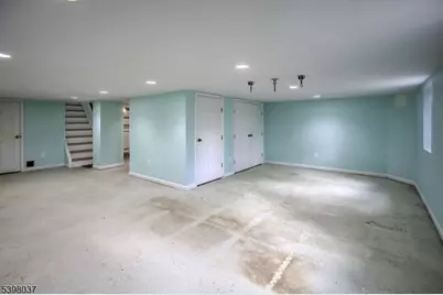 10 Maple St, Peapack Gladstone Boro, NJ 07934 - Photo 16