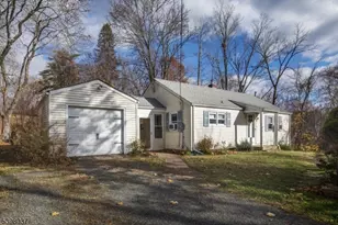 10 Maple St, Peapack Gladstone Boro, NJ 07934 - Photo 22