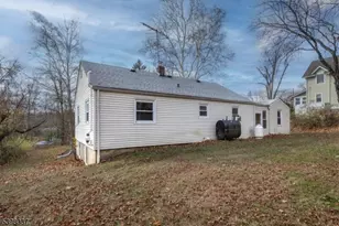 10 Maple St, Peapack Gladstone Boro, NJ 07934 - Photo 24