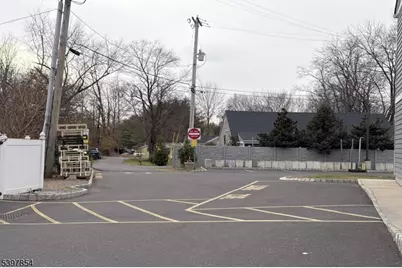 8 Reasoner Ln, Flemington, NJ 08822 - Photo 6