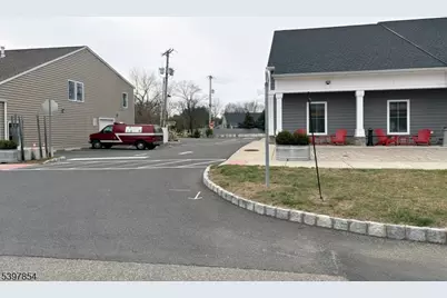 8 Reasoner Lane, Flemington, NJ 08822 - Photo 4