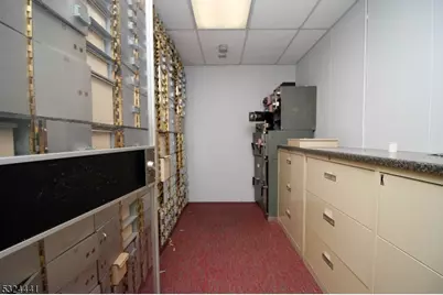 426 Ridgedale Ave, East Hanover Township, NJ 07936 - Photo 12