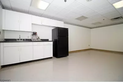 426 Ridgedale Ave, East Hanover Township, NJ 07936 - Photo 14