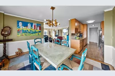 2000 Linwood Ave #9W, Fort Lee, NJ 07024 - Photo 10