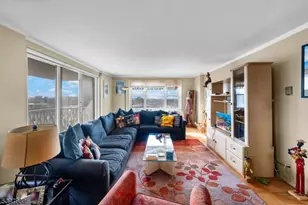 2000 Linwood Ave, Fort Lee, NJ 07024 - Photo 4