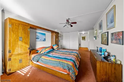 2000 Linwood Ave #9W, Fort Lee, NJ 07024 - Photo 22