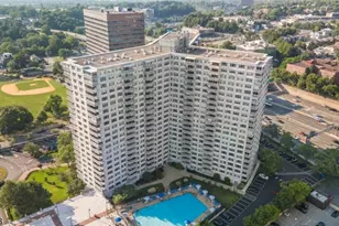 2000 Linwood Ave, Fort Lee, NJ 07024 - Photo 30