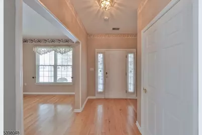 107 Kensington Cir, White Township, NJ 07823 - Photo 4