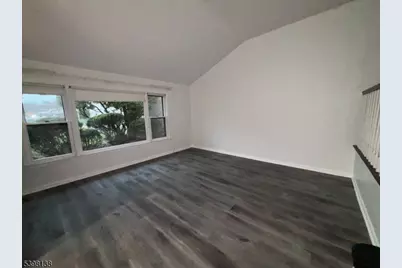 21 Teaberry Dr, Edison Twp., NJ 08820 - Photo 6