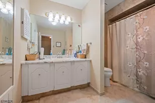 63 Jefferson Ct, Raritan Township, NJ 08822 - Photo 14