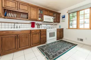 49 W Beechcroft Rd, Millburn, NJ 07078 - Photo 4
