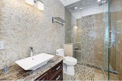 105 Chestnut Ridge Rd, Saddle River, NJ 07458 - Photo 18