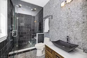 105 Chestnut Ridge Rd, Saddle River, NJ 07458 - Photo 22