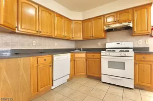 306 Marshall St, Elizabeth, NJ 07206 - Photo 8