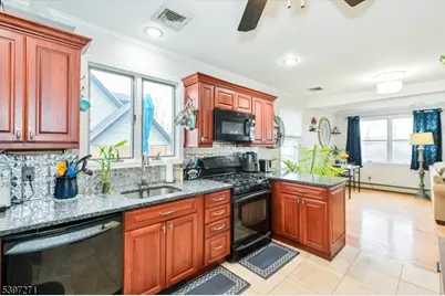 19 Pearl St, Bloomingdale, NJ 07403 - Photo 12