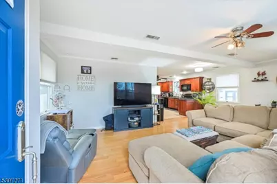 19 Pearl St, Bloomingdale, NJ 07403 - Photo 6