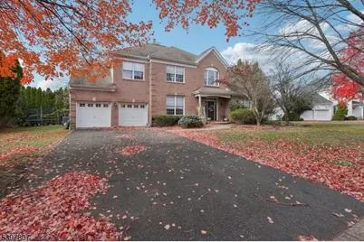 6 Sherry Ct, Wayne Twp., NJ 07470 - Photo 2