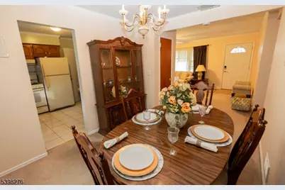 169 Valley View Rd, Hillside Twp., NJ 07205 - Photo 4