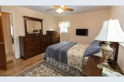 169 Valley View Rd, Hillside Twp., NJ 07205 - Photo 12