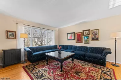 31 Fox Chase Run, Hillsborough Township, NJ 08844 - Photo 4